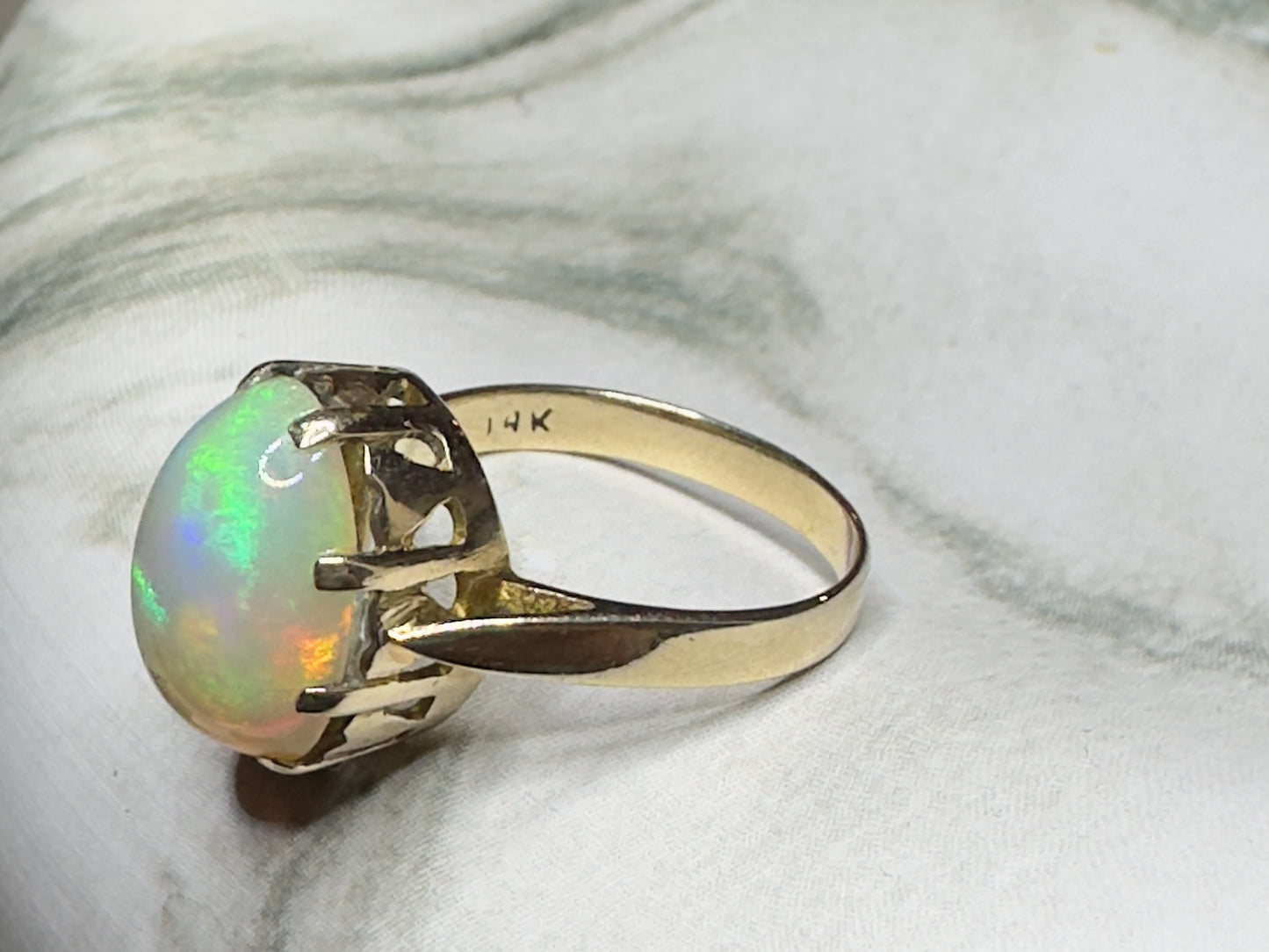 5.65ct Ethiopian Opal Cocktail Ring 14k Yellow Gold Size 6.5 1960's Vintage