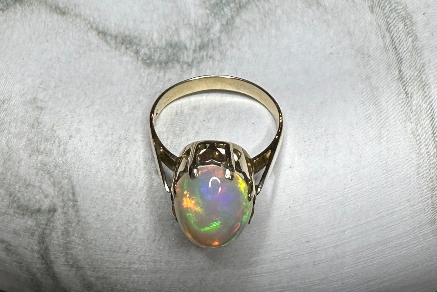 5.65ct Ethiopian Opal Cocktail Ring 14k Yellow Gold Size 6.5 1960's Vintage