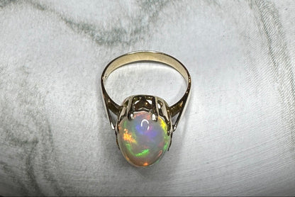 5.65ct Ethiopian Opal Cocktail Ring 14k Yellow Gold Size 6.5 1960's Vintage