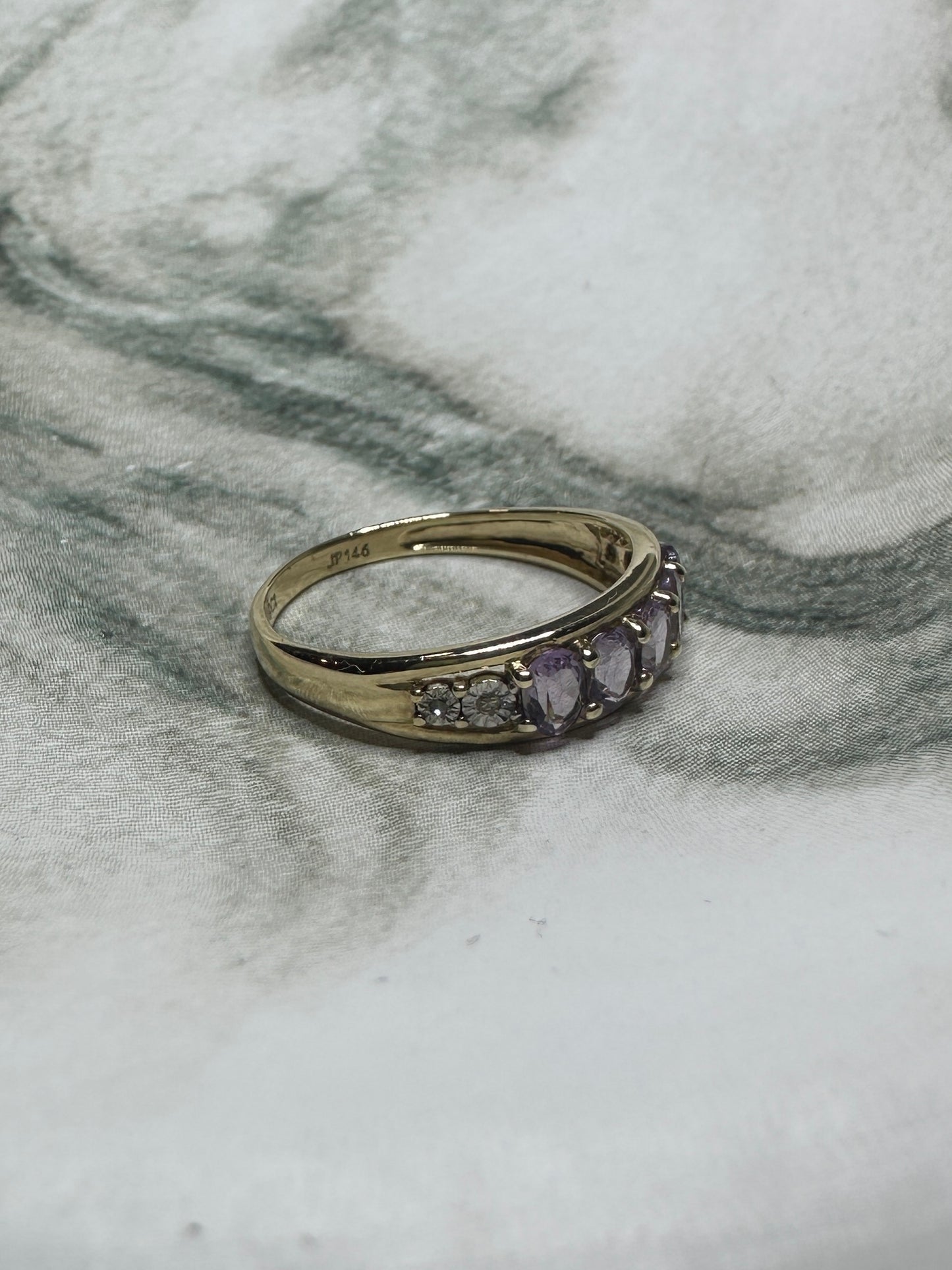 Amethyst Diamond 9k Yellow Gold Band Estate Contemporary Ring Size 7 1/2