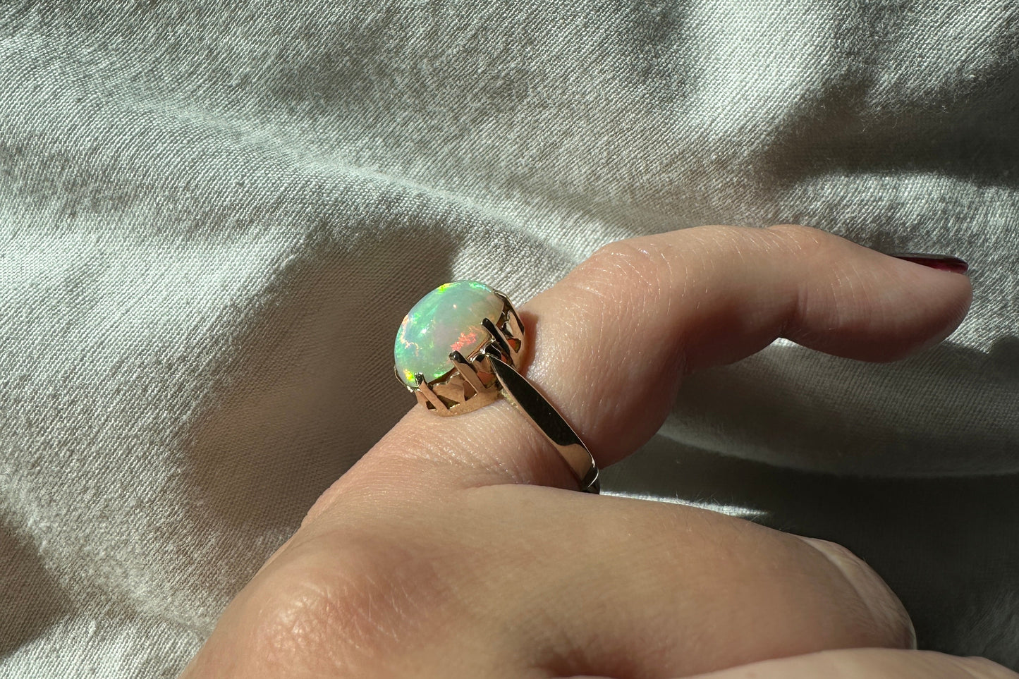 5.65ct Ethiopian Opal Cocktail Ring 14k Yellow Gold Size 6.5 1960's Vintage